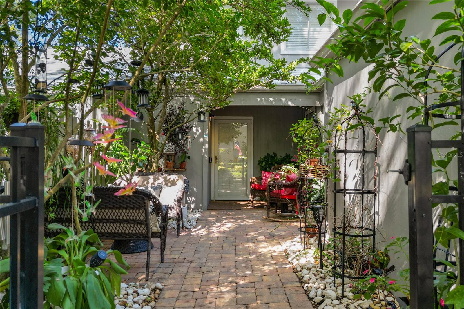 Image 10 of 53 For 623 Red Oak Circle 109