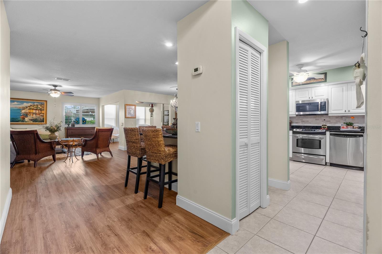 Image 12 of 53 For 623 Red Oak Circle 109