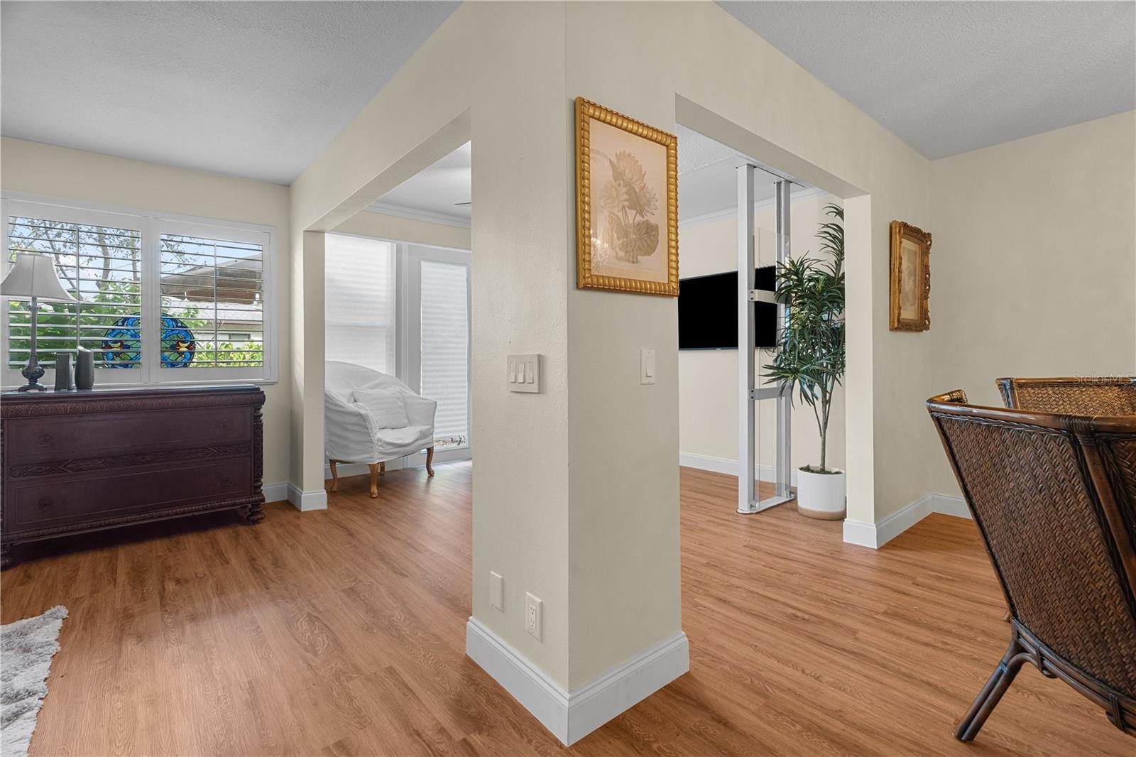 Image 18 of 53 For 623 Red Oak Circle 109