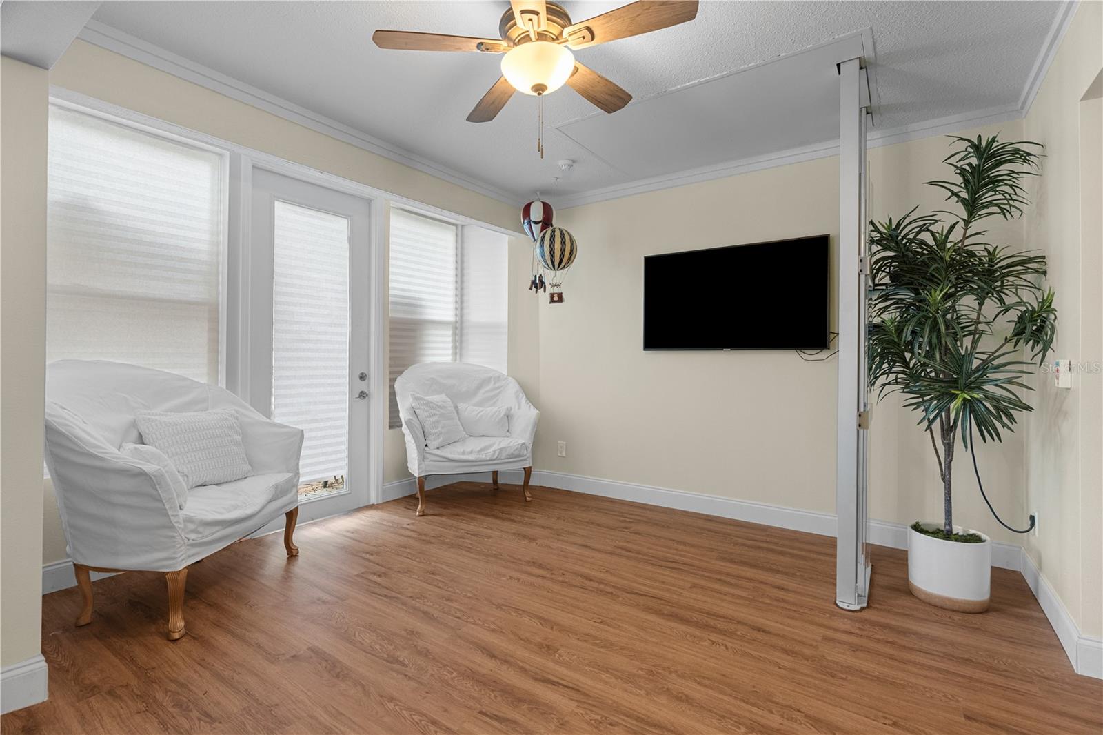 Image 19 of 53 For 623 Red Oak Circle 109