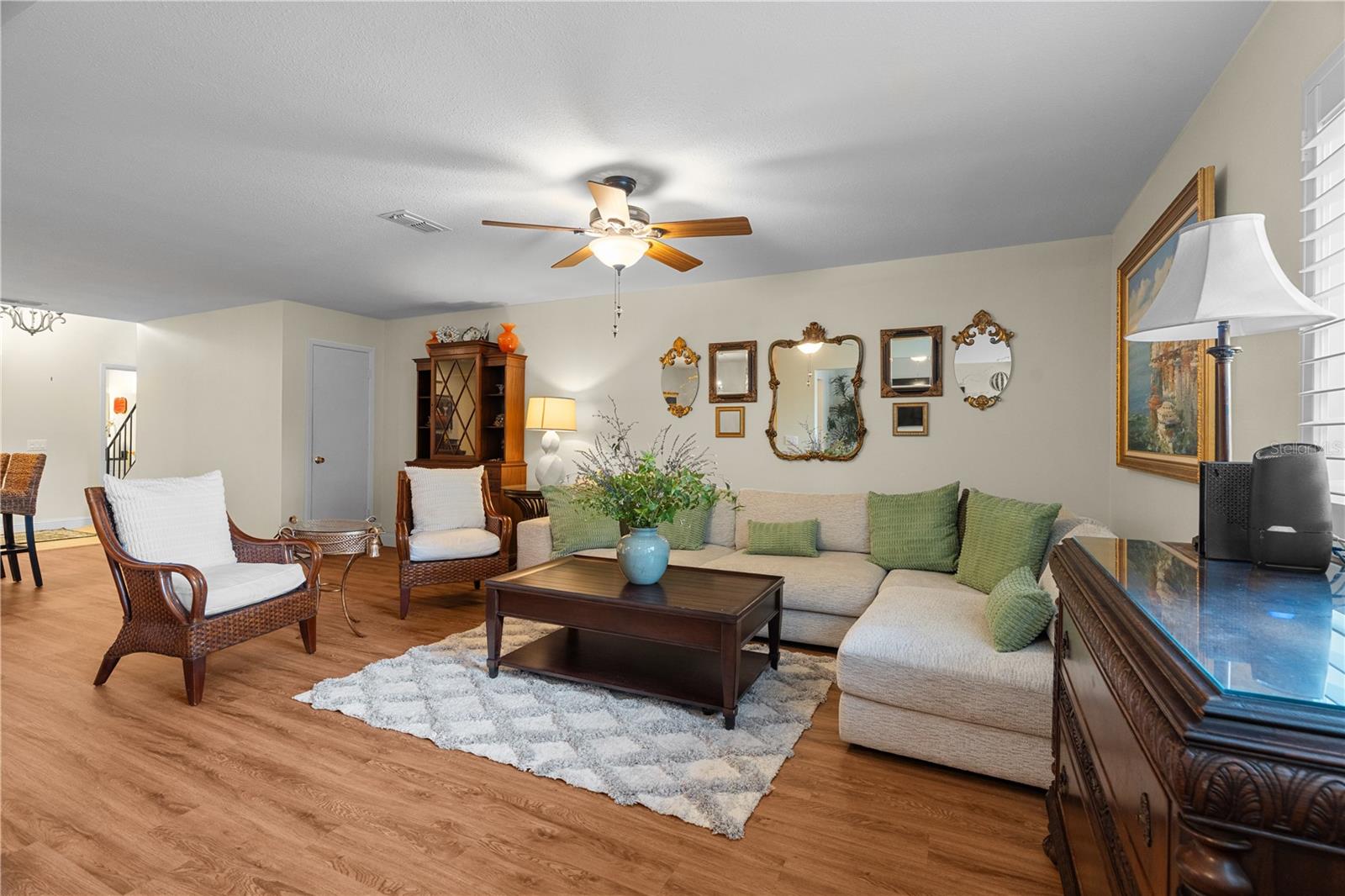 Image 21 of 53 For 623 Red Oak Circle 109