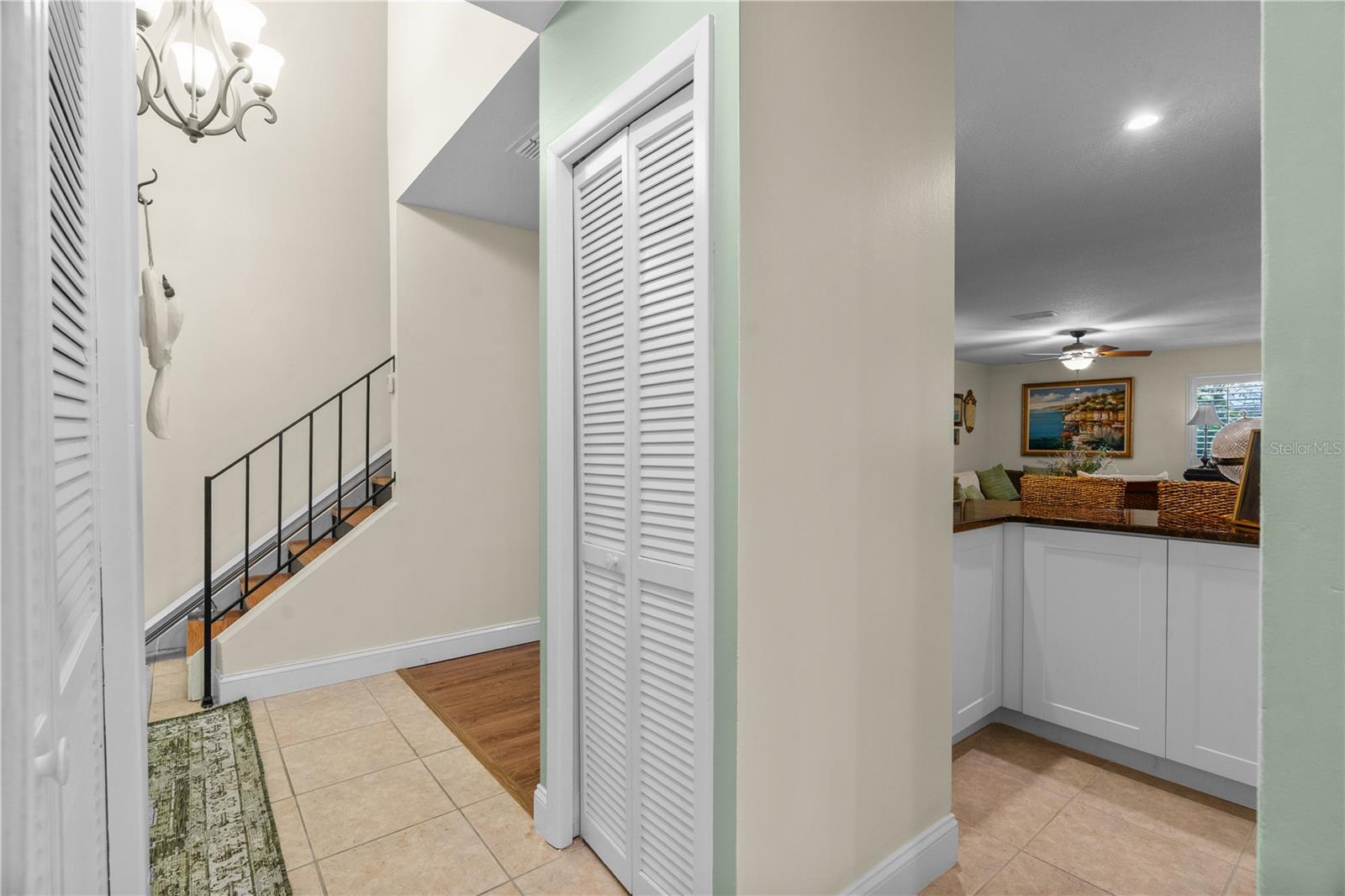 Image 25 of 53 For 623 Red Oak Circle 109