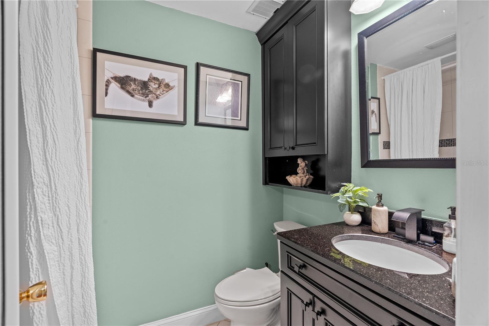 Image 32 of 53 For 623 Red Oak Circle 109