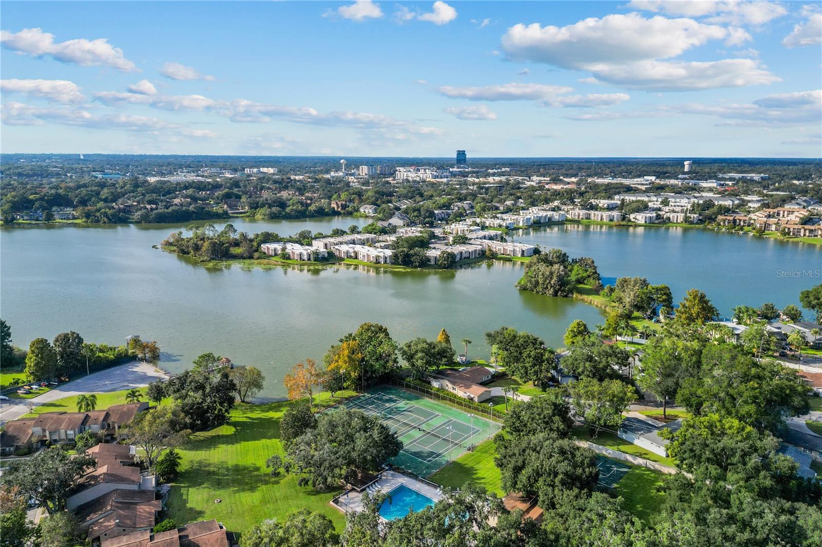 Image 42 of 53 For 623 Red Oak Circle 109