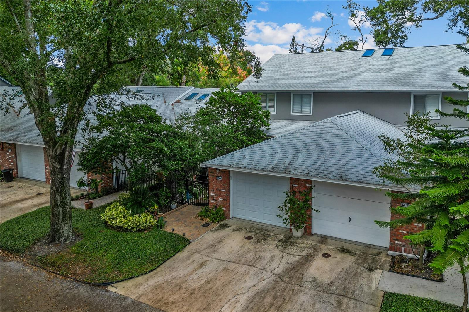 Image 8 of 53 For 623 Red Oak Circle 109