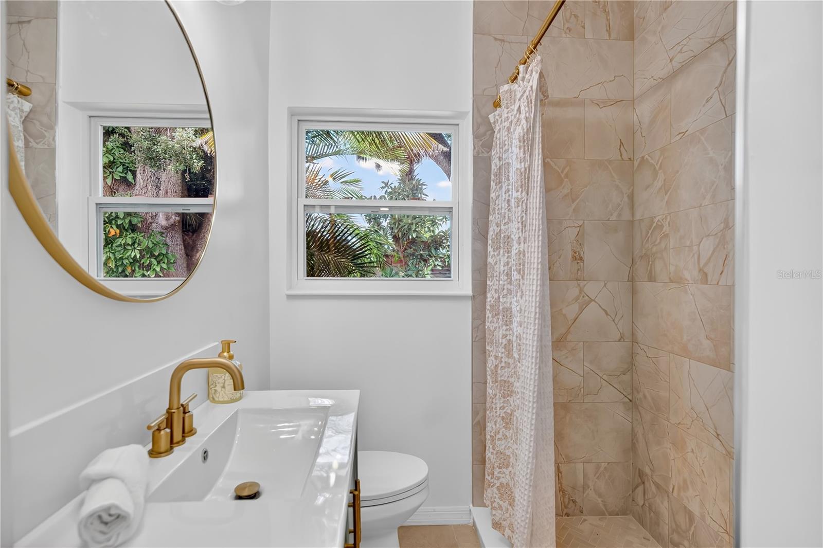 Image 18 of 24 For 2639 Betty Street