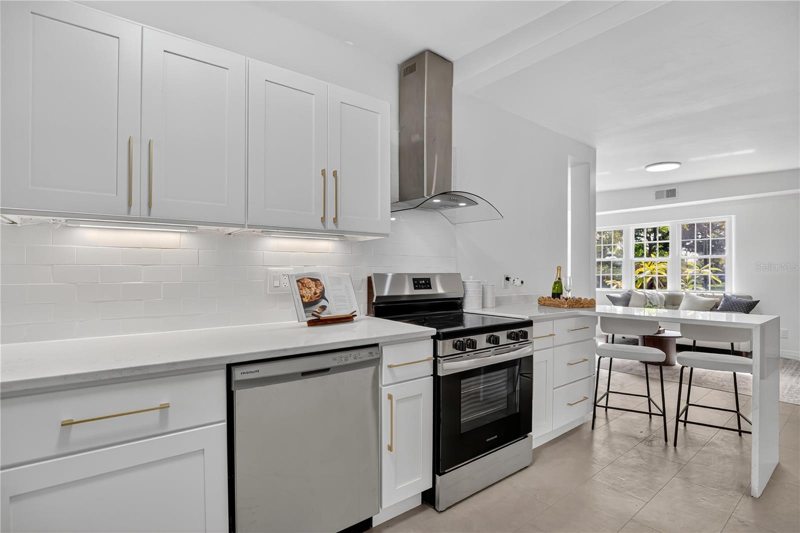 Image 6 of 24 For 2639 Betty Street