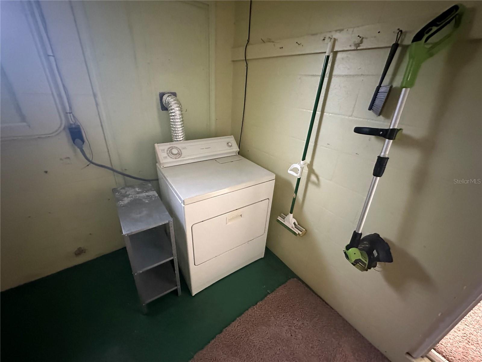 Image 12 of 12 For 918 Gloriosa Avenue