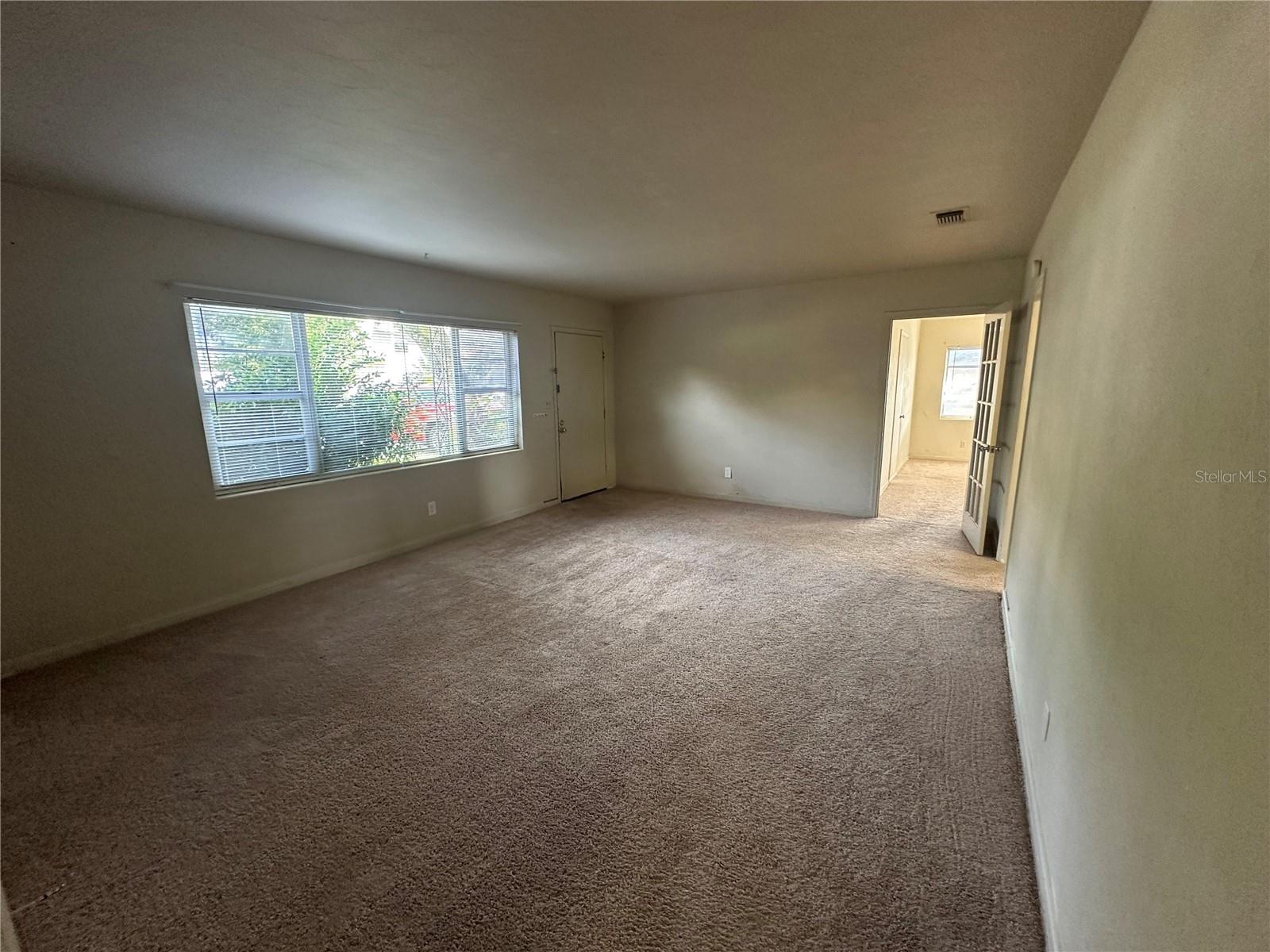 Image 5 of 12 For 918 Gloriosa Avenue