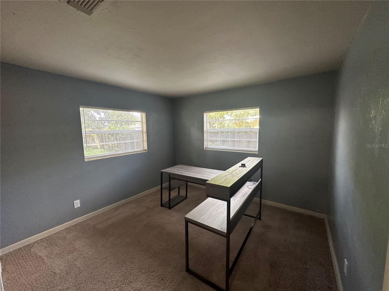 Image 7 of 12 For 918 Gloriosa Avenue