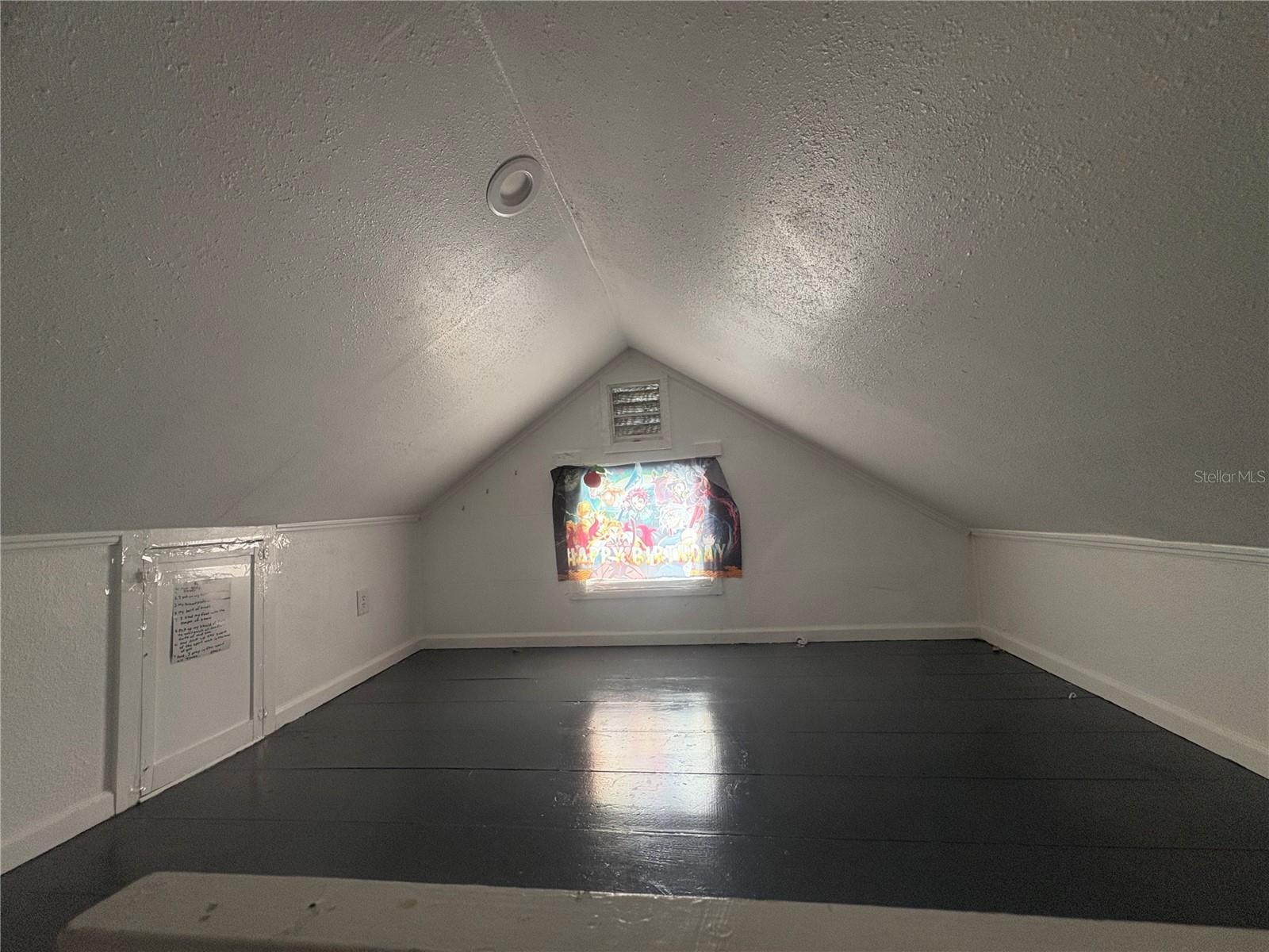 Image 10 of 12 For 121 Kensington Avenue