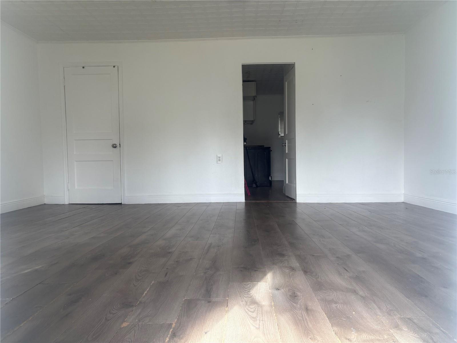 Image 4 of 12 For 121 Kensington Avenue