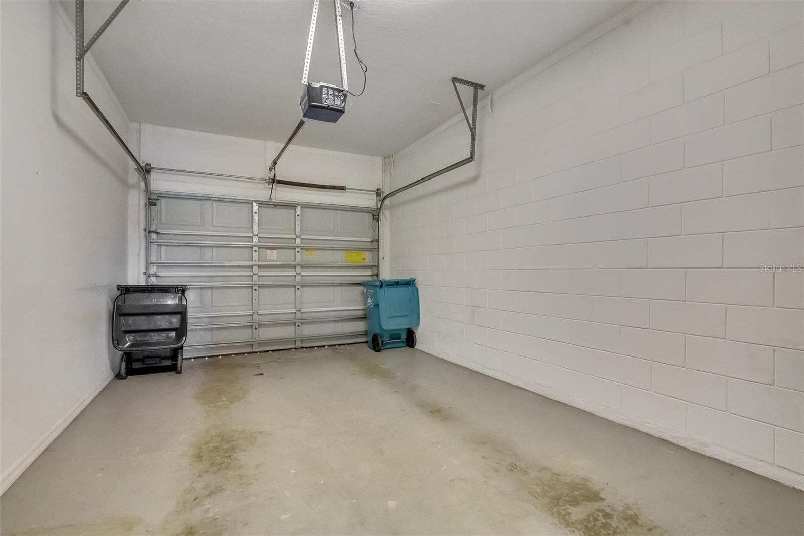 Image 10 of 29 For 6023 Strada Isle Way