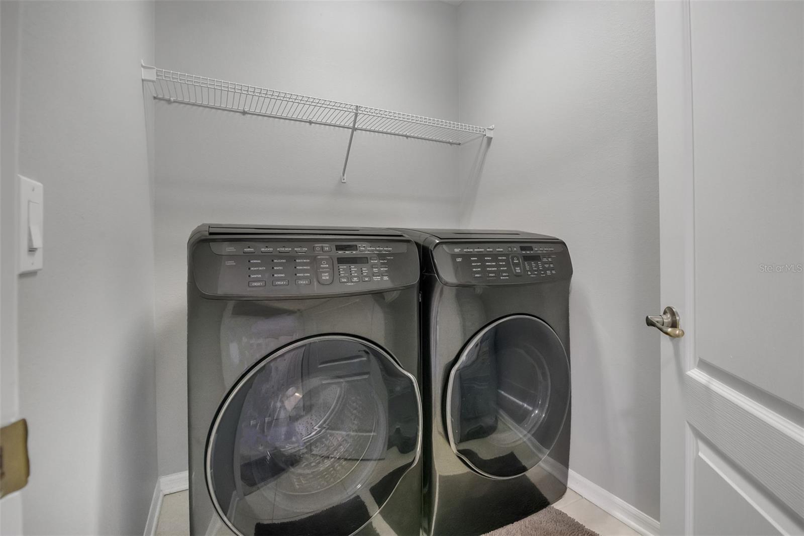 Image 20 of 29 For 6023 Strada Isle Way