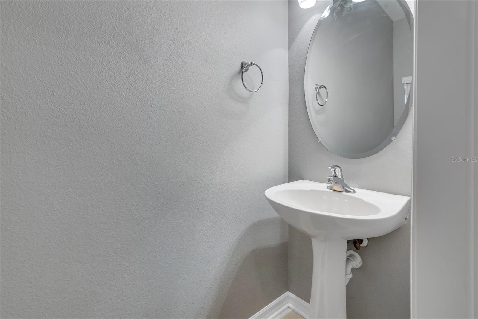 Image 25 of 29 For 6023 Strada Isle Way