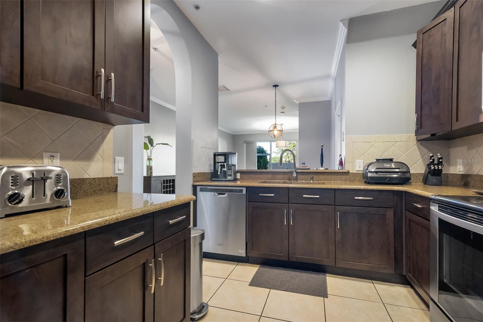 Image 9 of 29 For 6023 Strada Isle Way