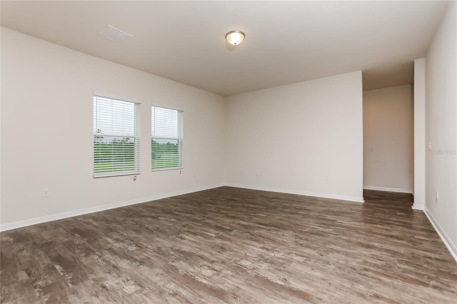 Image 11 of 17 For 2847 Neverland Drive