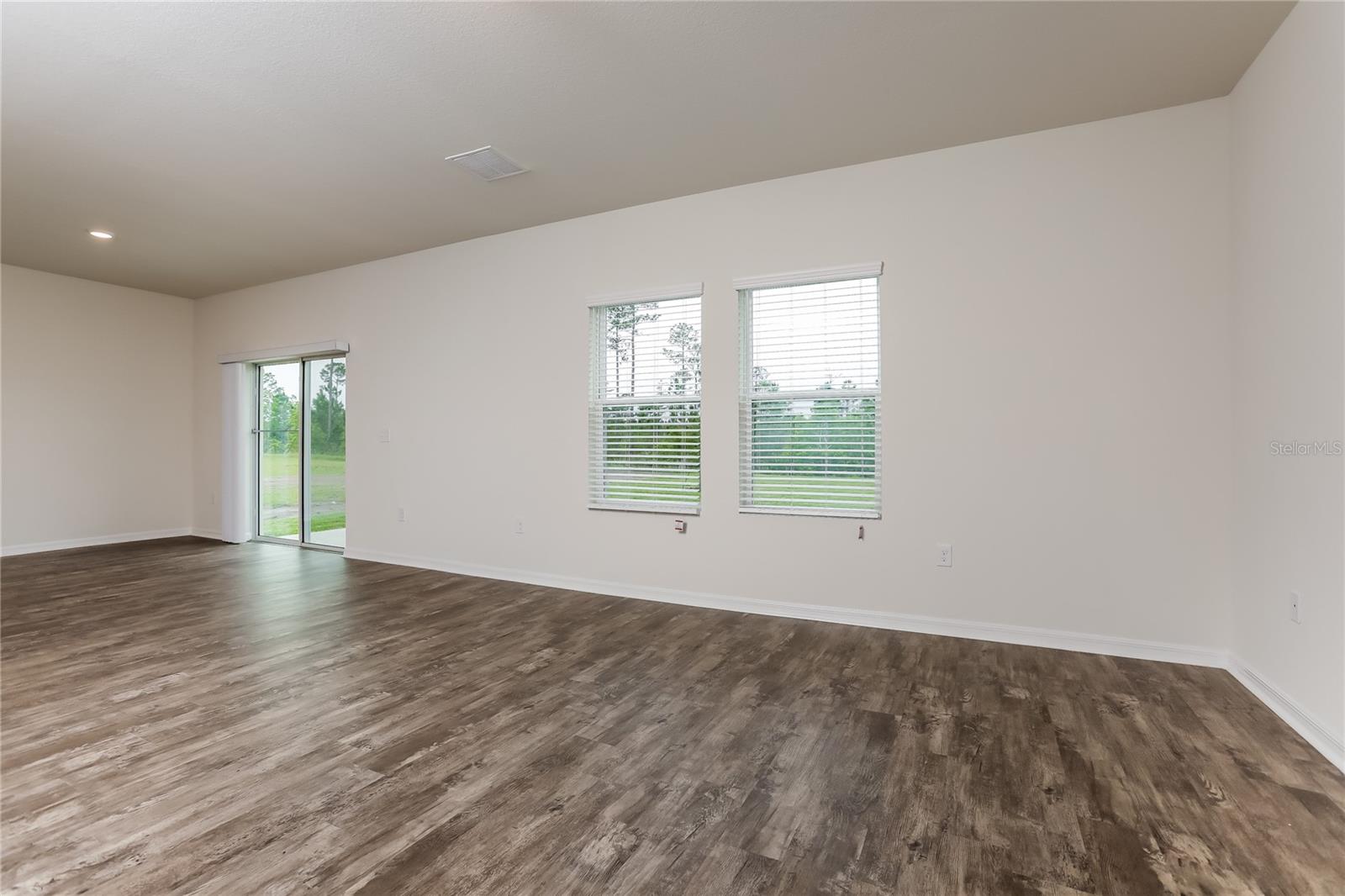 Image 4 of 17 For 2847 Neverland Drive