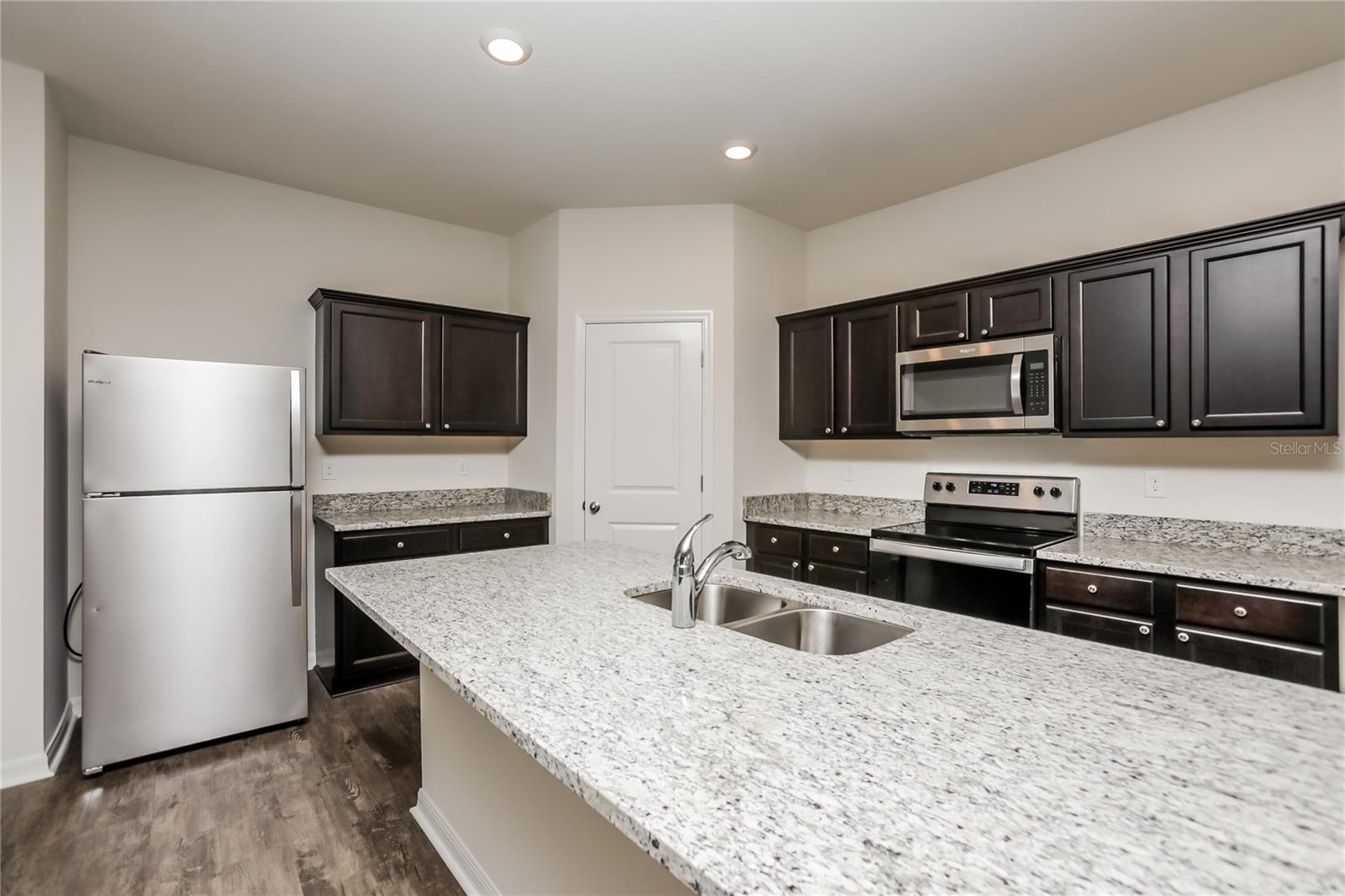 Image 6 of 17 For 2847 Neverland Drive