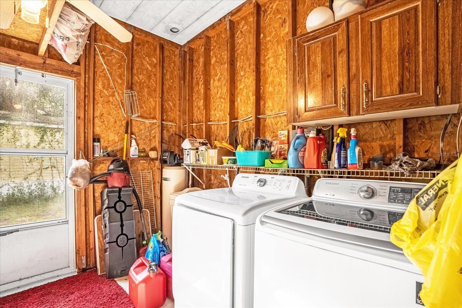 Image 23 of 31 For 8512 Treasure Island Road