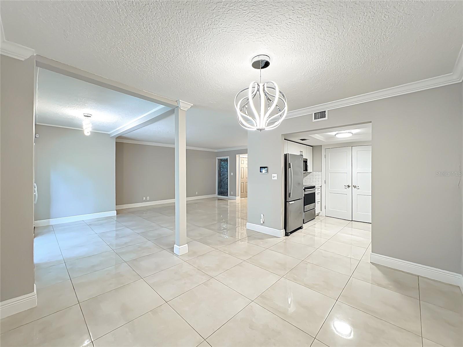 Image 22 of 68 For 117 Crown Oaks Way 117