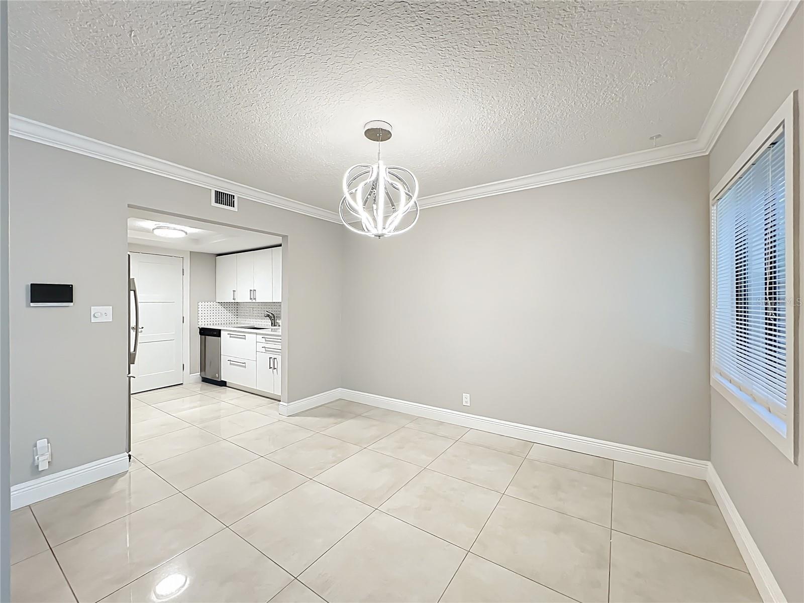 Image 23 of 68 For 117 Crown Oaks Way 117