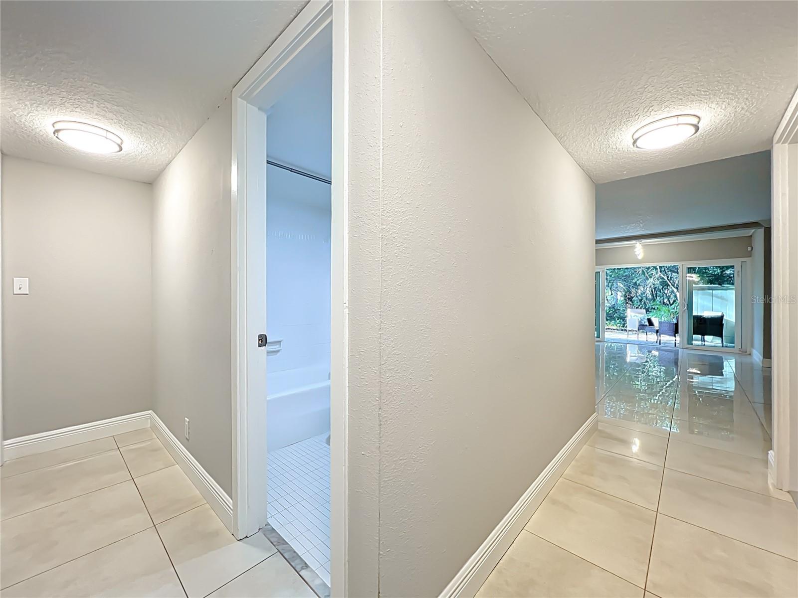 Image 25 of 68 For 117 Crown Oaks Way 117