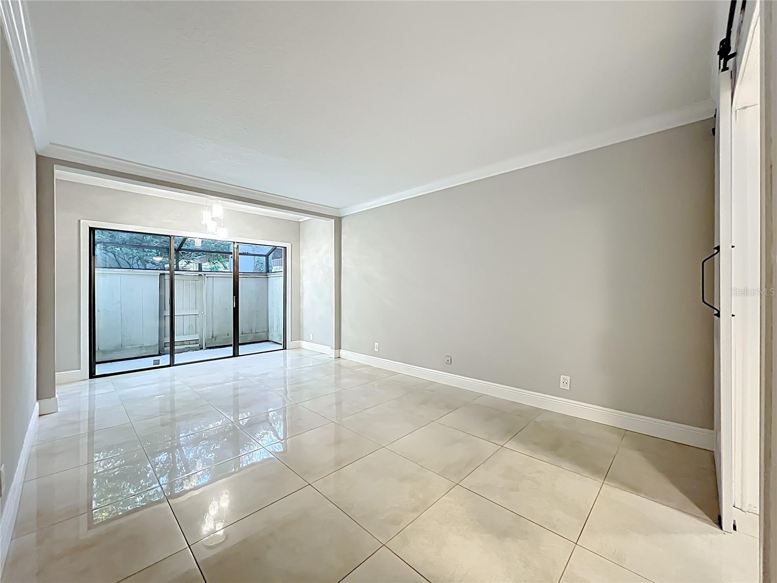 Image 28 of 68 For 117 Crown Oaks Way 117