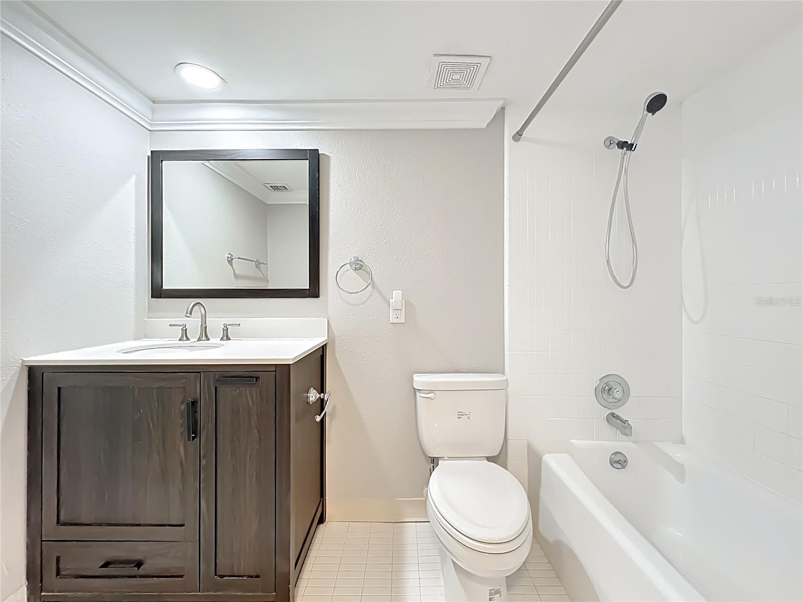 Image 33 of 68 For 117 Crown Oaks Way 117