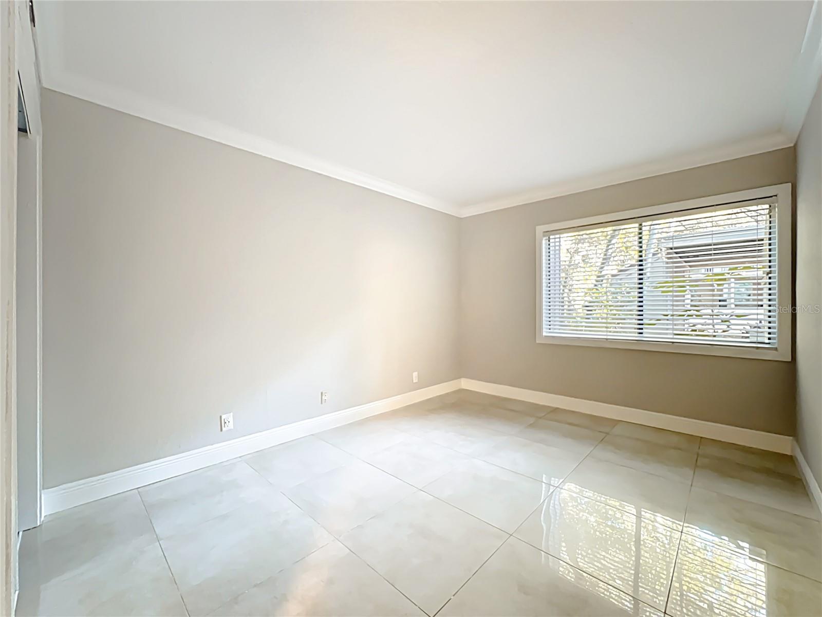 Image 37 of 68 For 117 Crown Oaks Way 117