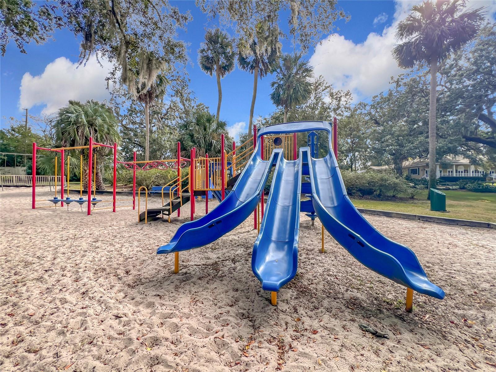 Image 60 of 68 For 117 Crown Oaks Way 117