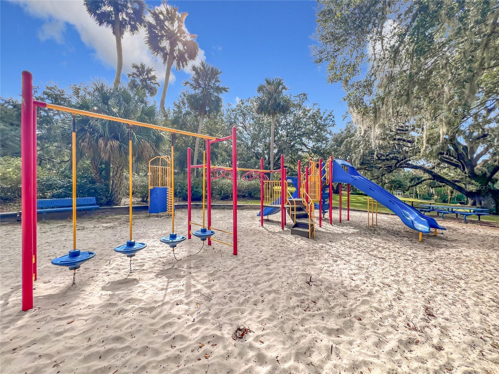 Image 61 of 68 For 117 Crown Oaks Way 117