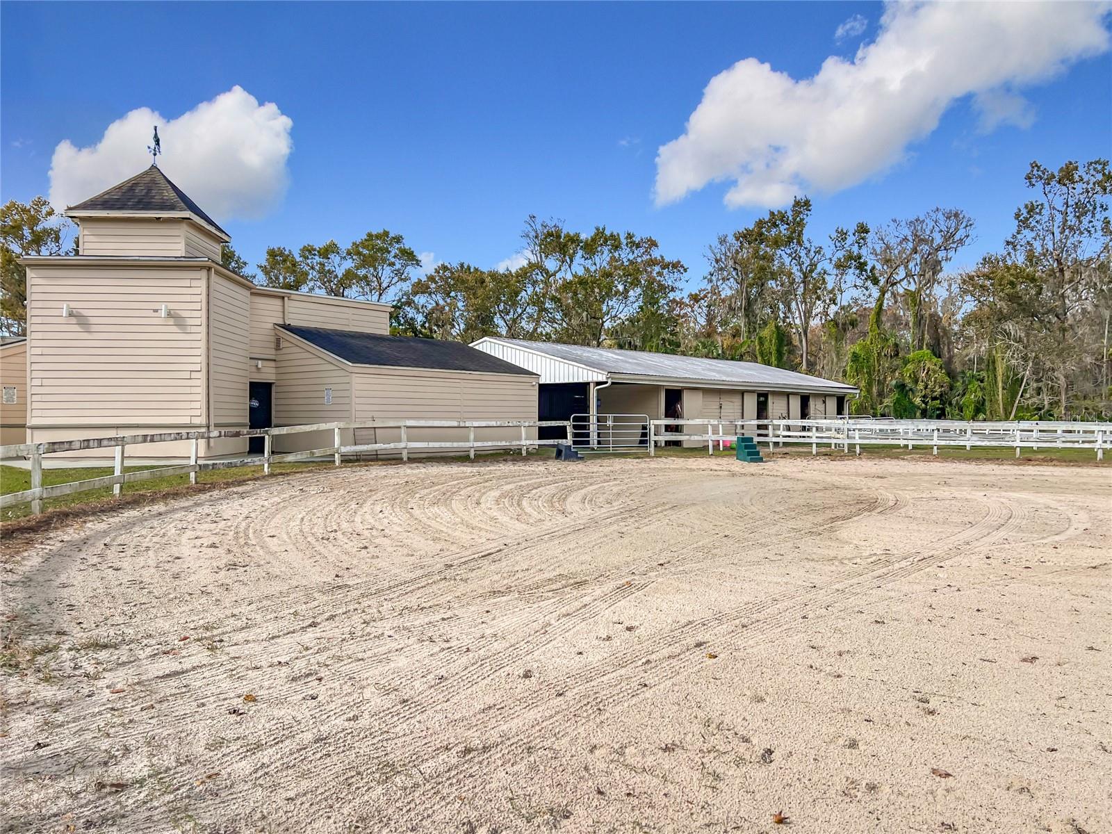 Image 63 of 68 For 117 Crown Oaks Way 117