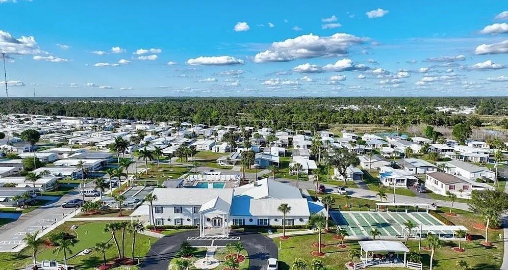 Image 13 of 23 For 216 Captains Walk