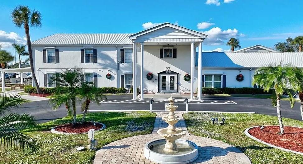 Image 15 of 23 For 216 Captains Walk