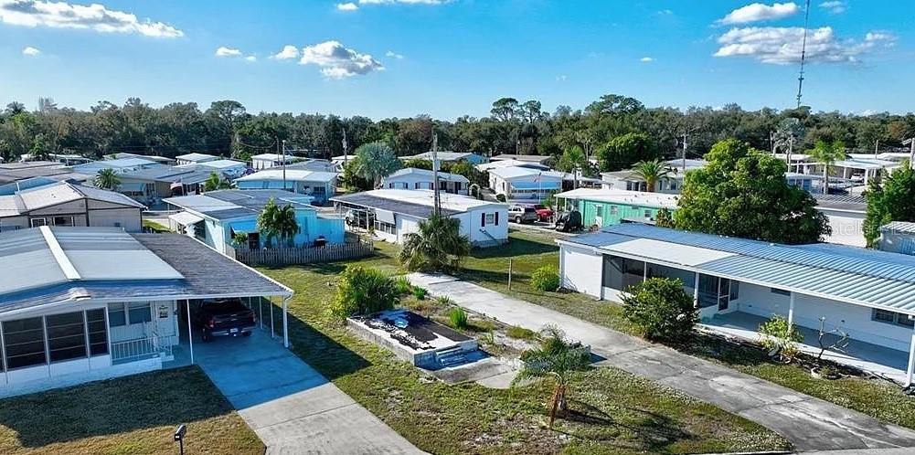 Image 2 of 23 For 216 Captains Walk