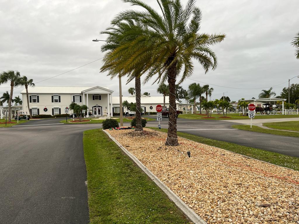 Image 20 of 23 For 216 Captains Walk