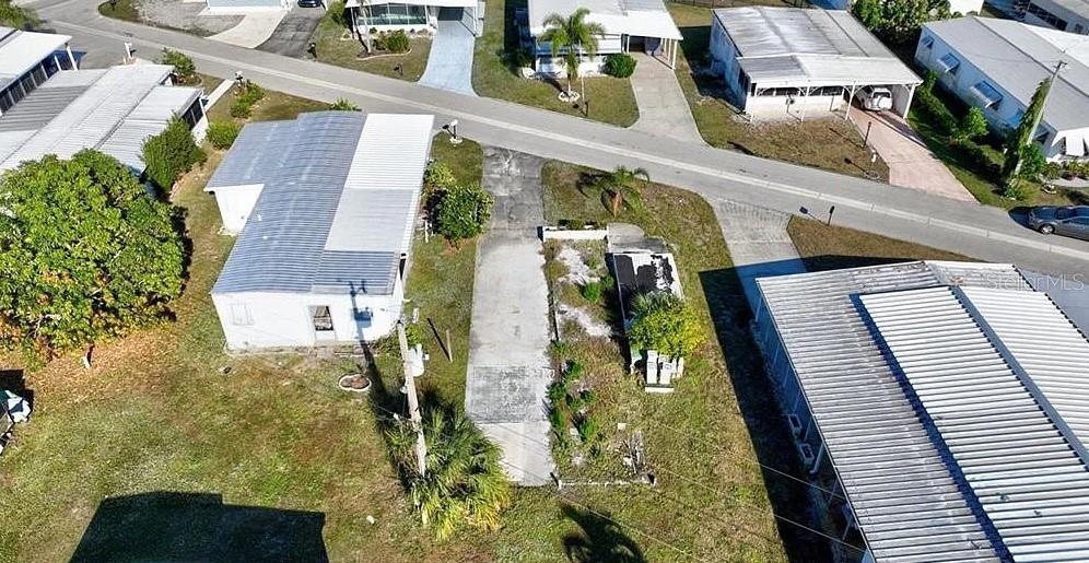 Image 4 of 23 For 216 Captains Walk