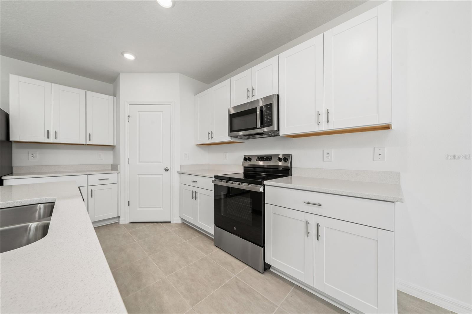 Image 12 of 32 For 4731 Yellow Elder Way