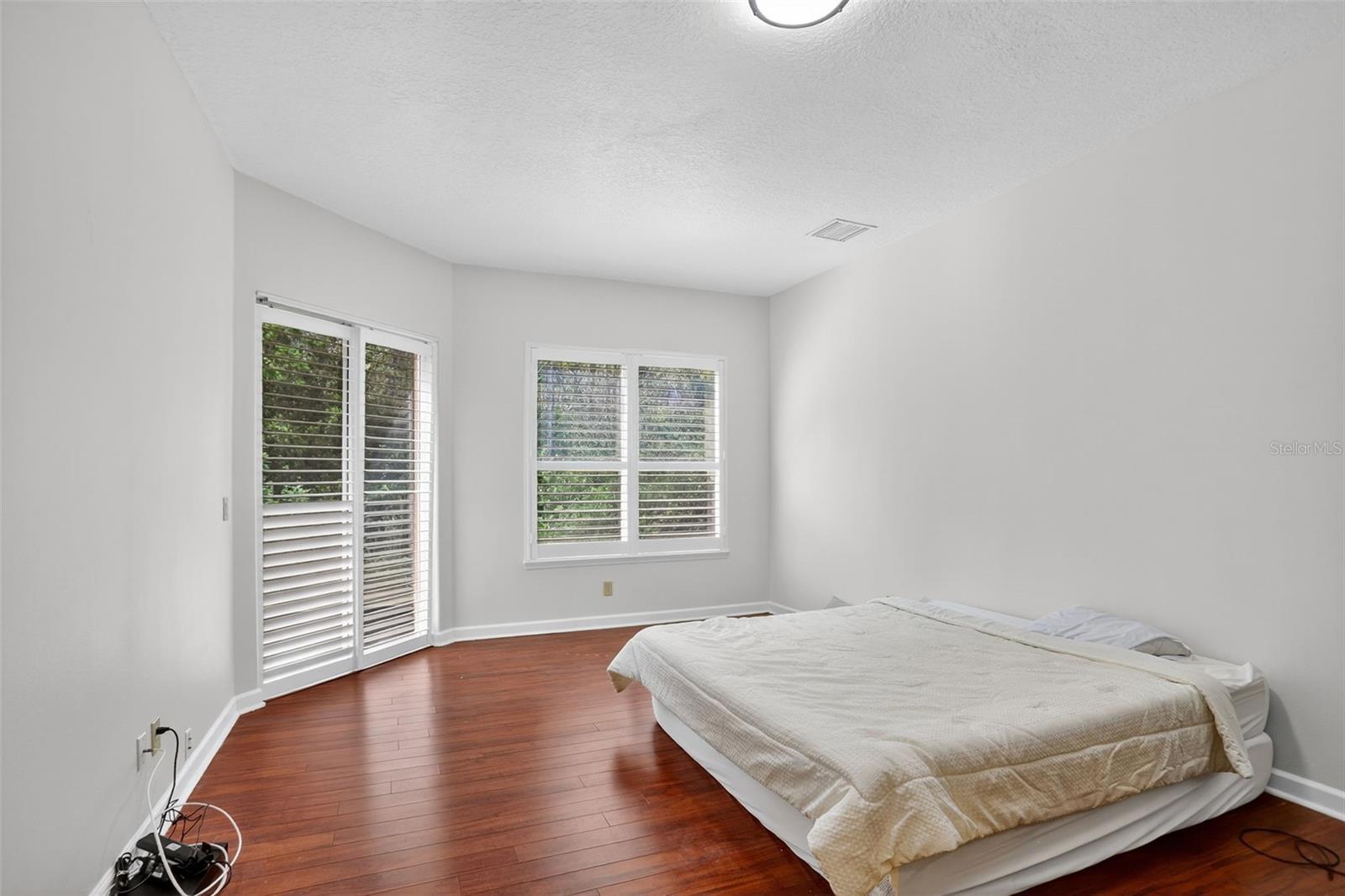 Image 15 of 87 For 2724 Northampton Avenue