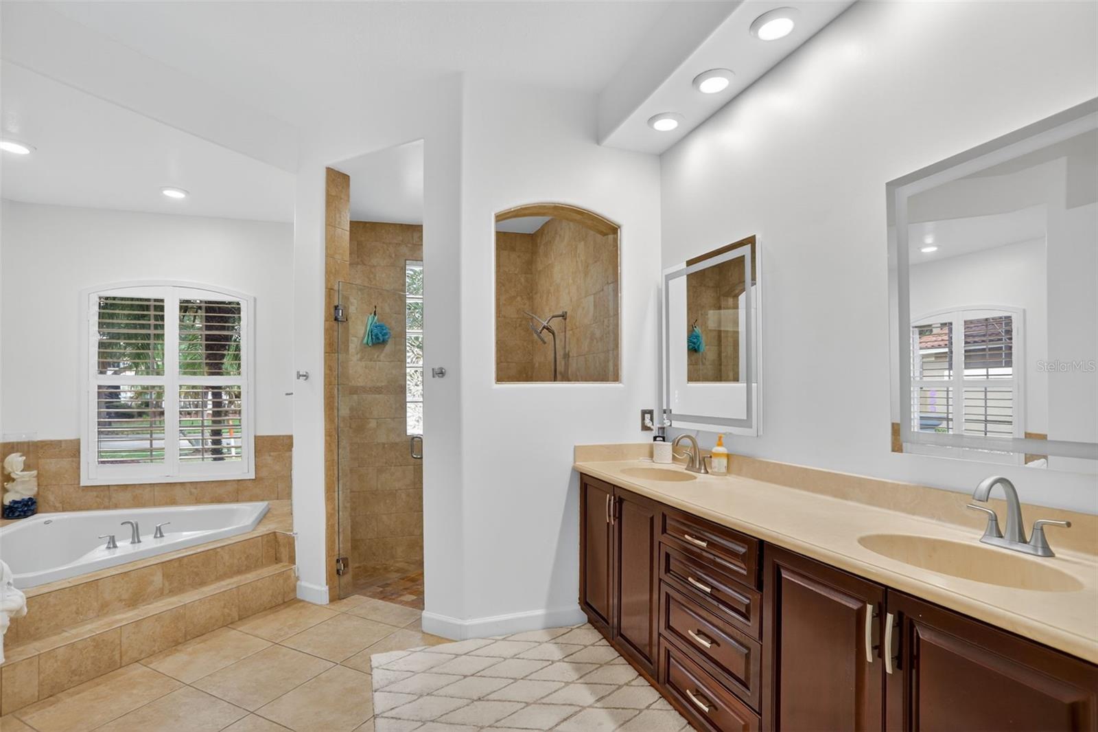 Image 18 of 87 For 2724 Northampton Avenue