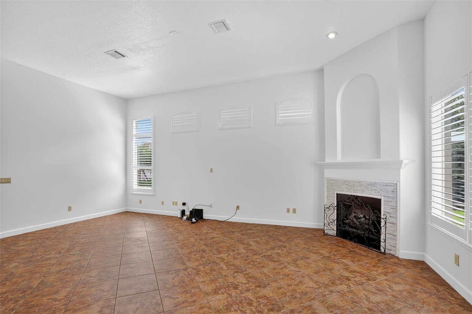 Image 31 of 87 For 2724 Northampton Avenue