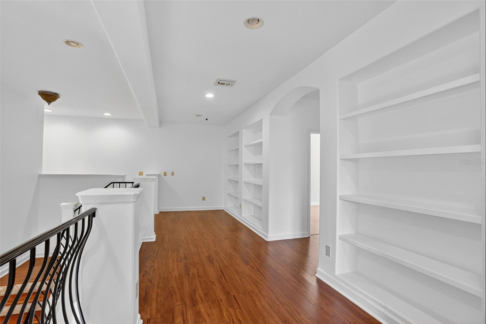 Image 38 of 87 For 2724 Northampton Avenue