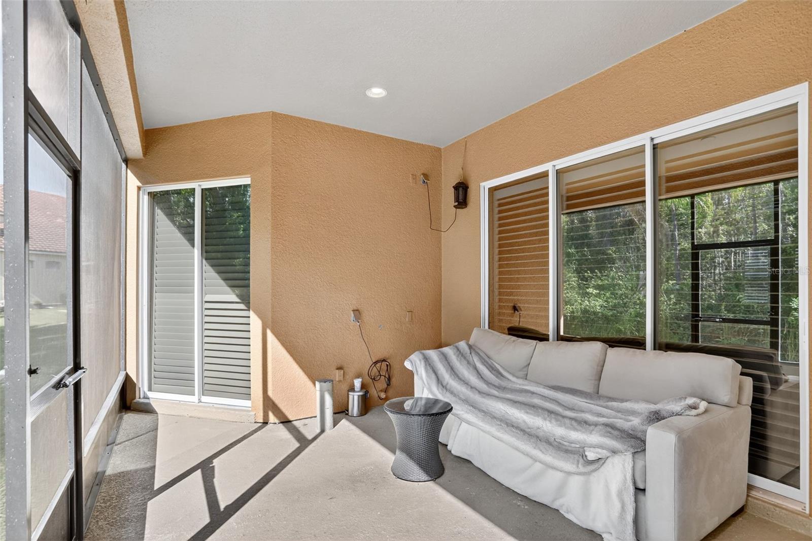 Image 61 of 87 For 2724 Northampton Avenue