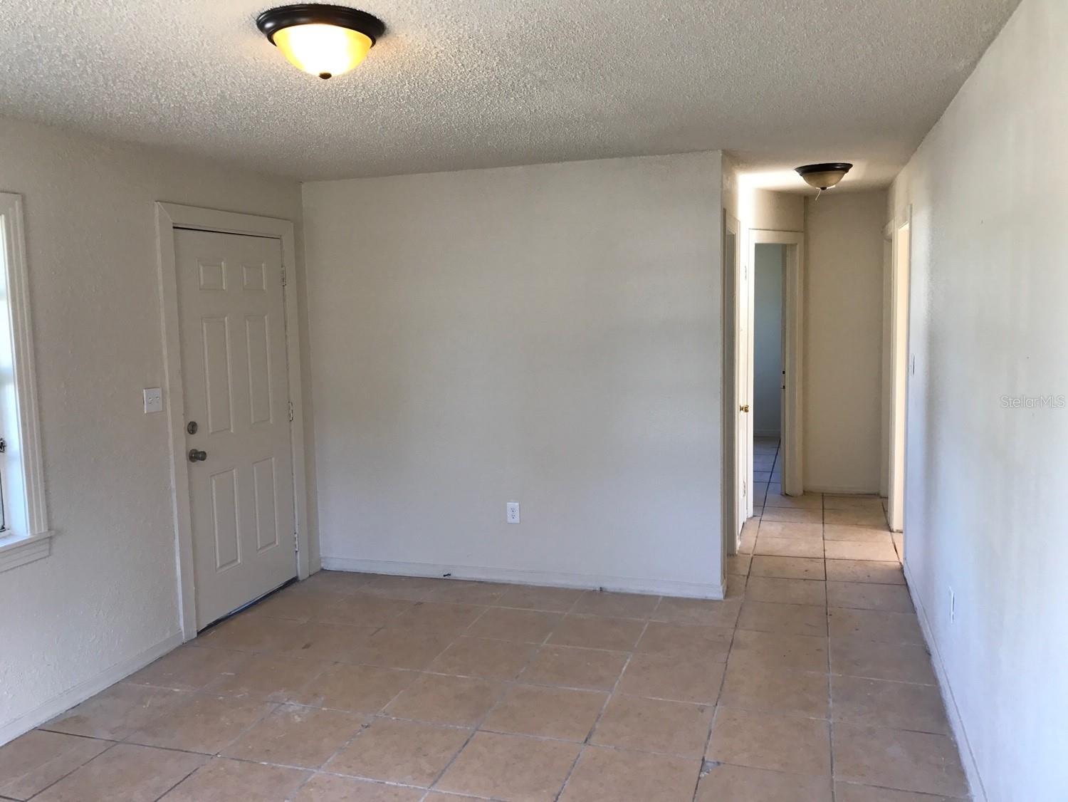 Image 8 of 10 For 353 Pearlwood Street