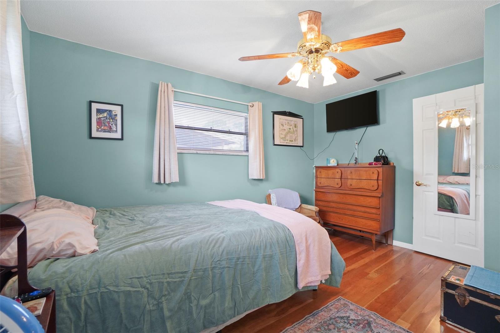 Image 10 of 34 For 851 Wayman Street