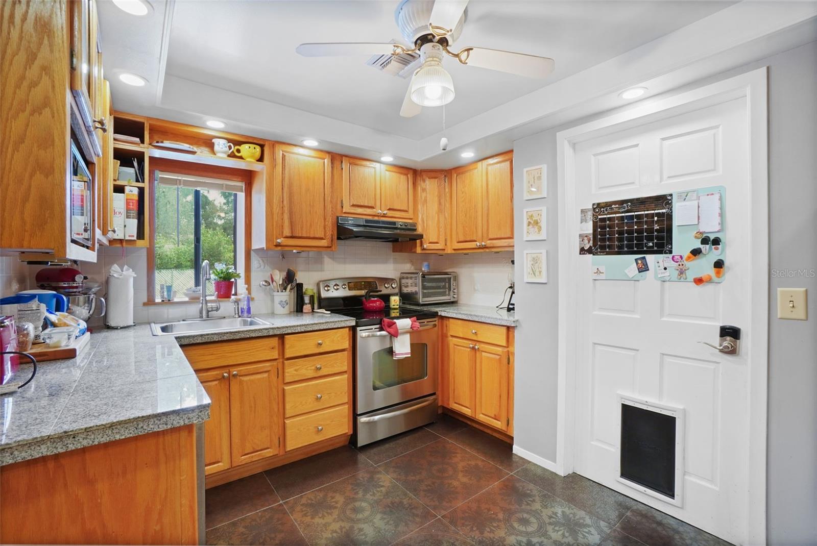 Image 20 of 34 For 851 Wayman Street