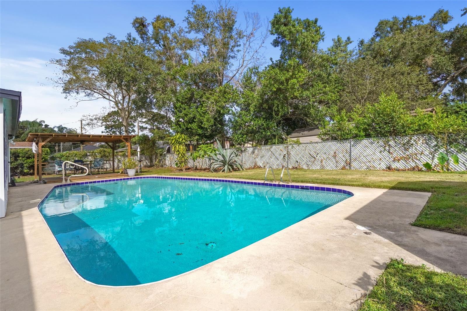 Image 23 of 34 For 851 Wayman Street