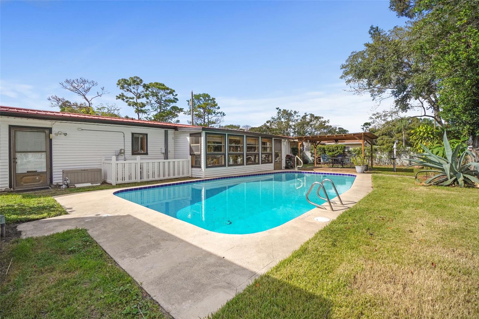 Image 25 of 34 For 851 Wayman Street