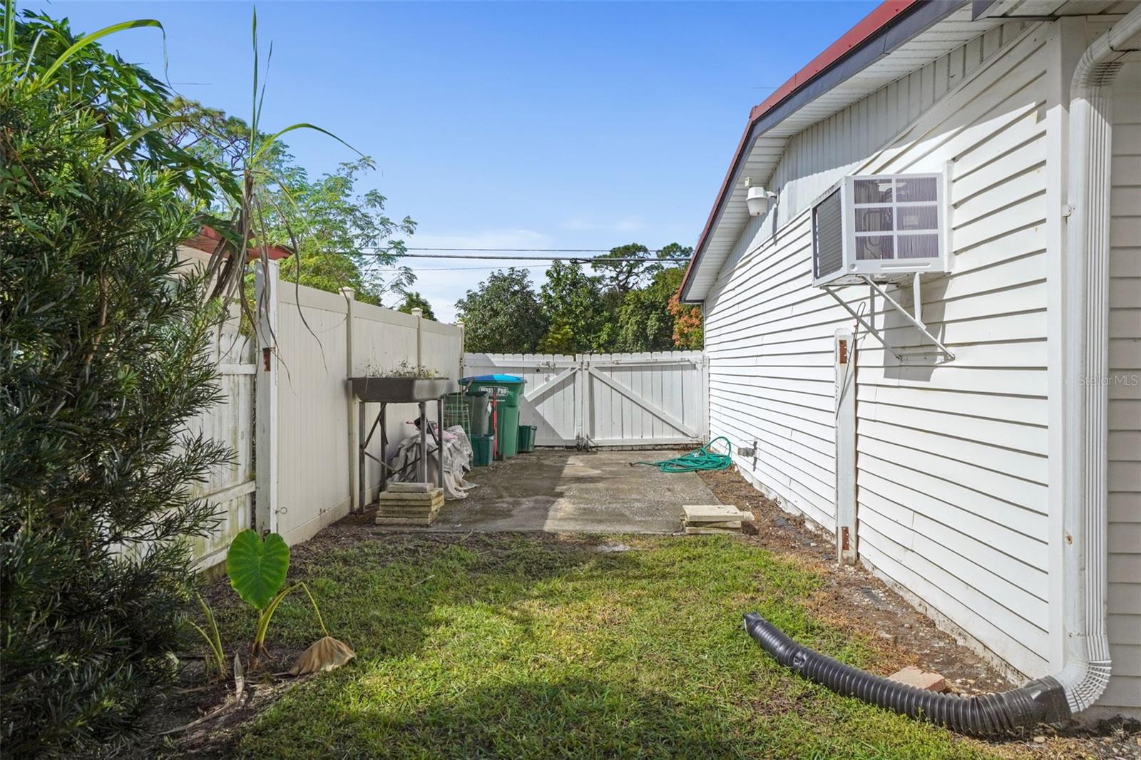 Image 28 of 34 For 851 Wayman Street